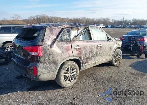 2015 Kia Sorento Lx z USA, uszkodzony, nr VIN 5XYKT3A65FG627610